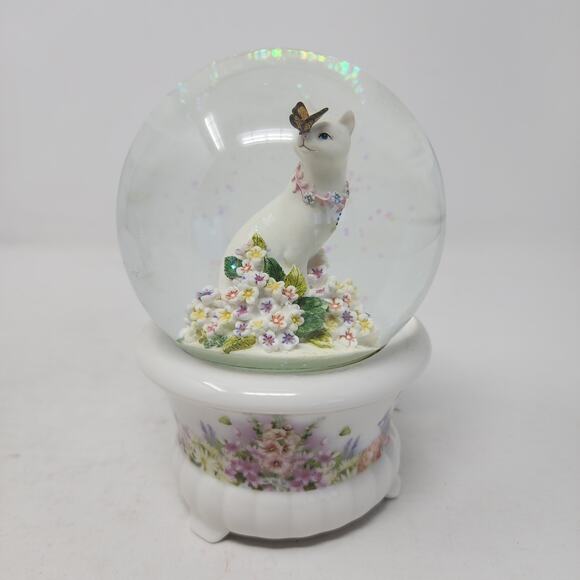 Westland KittyKats Figurines White Floral Cats Butterfly Musical Snow Globe (4) - Picture 9 of 15
